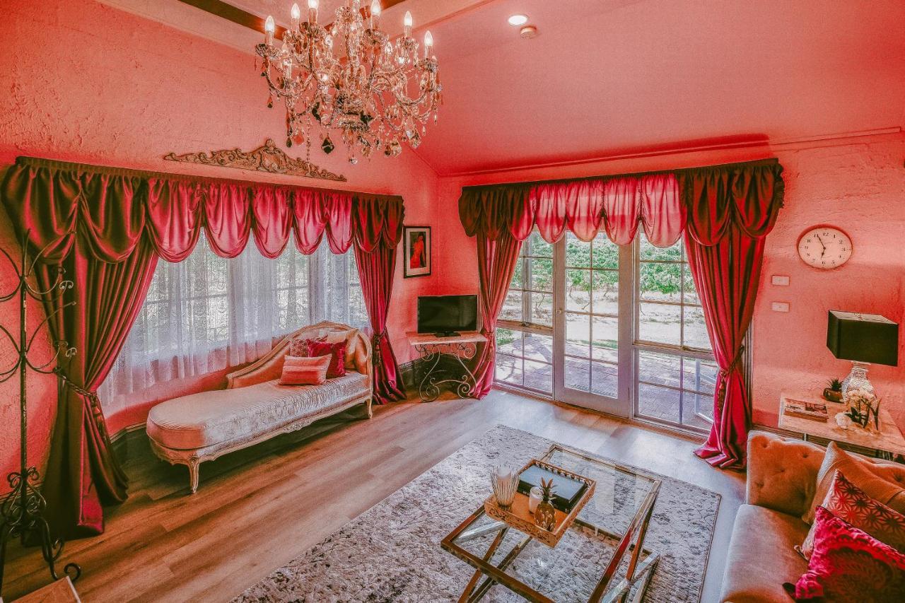 Casuarina Estate Hotel โพโคลบิน ภายนอก รูปภาพ