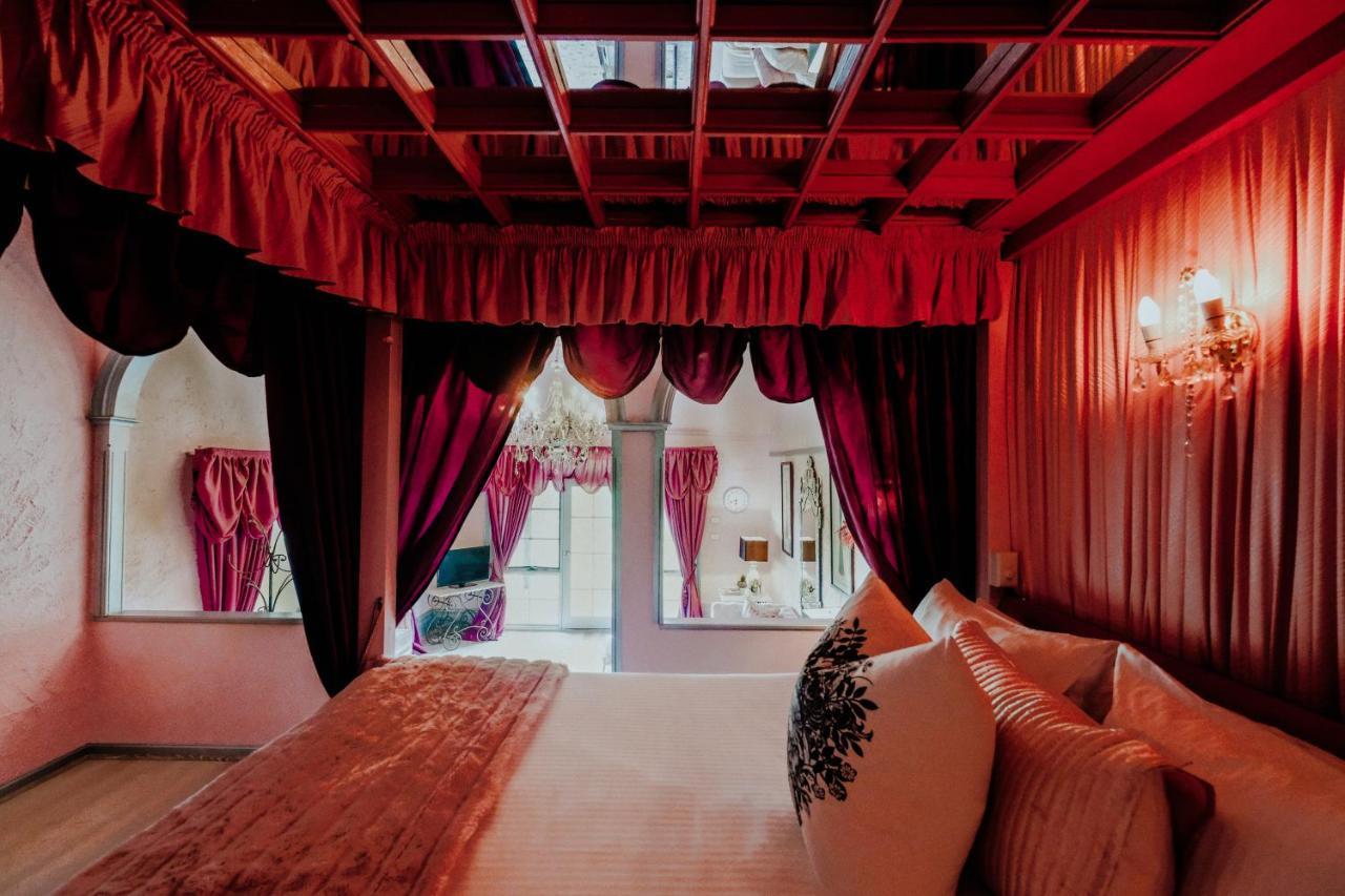 Casuarina Estate Hotel โพโคลบิน ภายนอก รูปภาพ