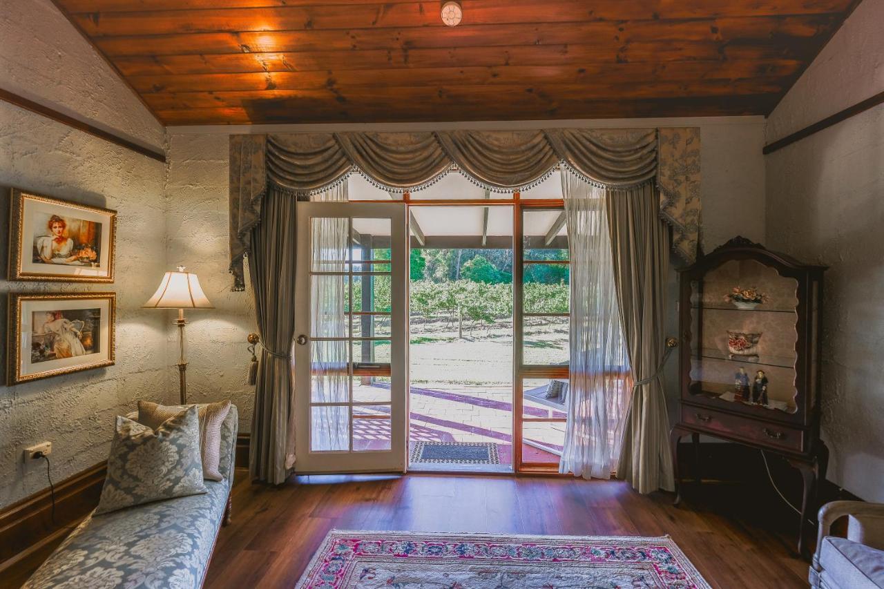 Casuarina Estate Hotel โพโคลบิน ภายนอก รูปภาพ